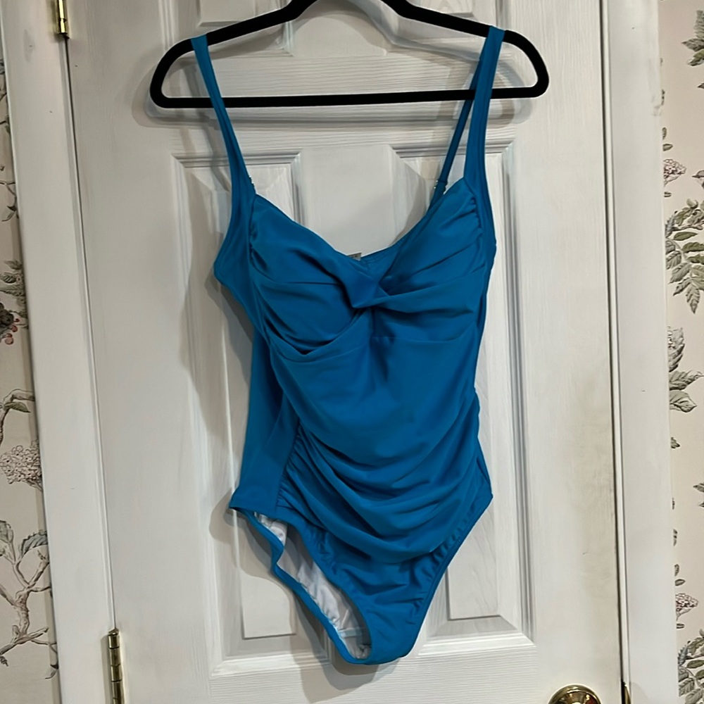 (NWOT) VENUS Bathing Suit